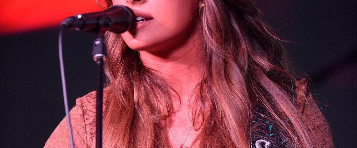 Ella Langley with Dylan Marlowe and Gabriella Rose